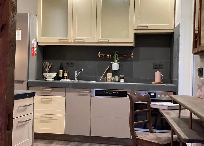 Altstadt-gaestehaus Mit Garten. Und Herz. * 巴特克罗伊茨纳赫