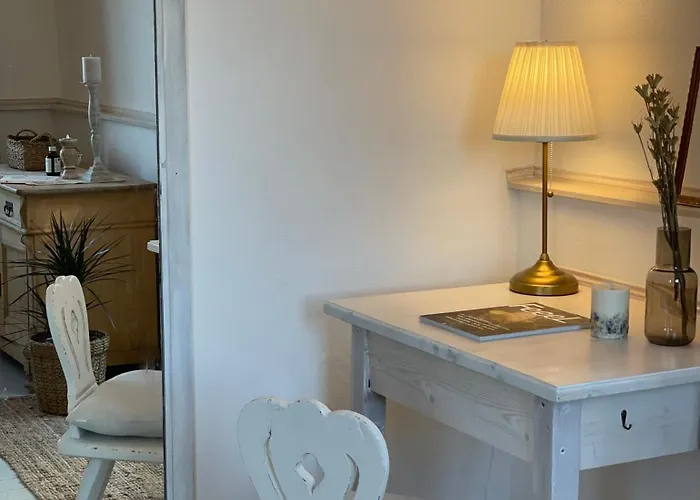 Altstadt-gaestehaus Mit Garten. Und Herz. Casa de Férias